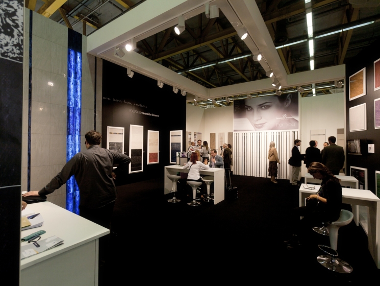 Folli Follie - interno dello stand Folli Follie