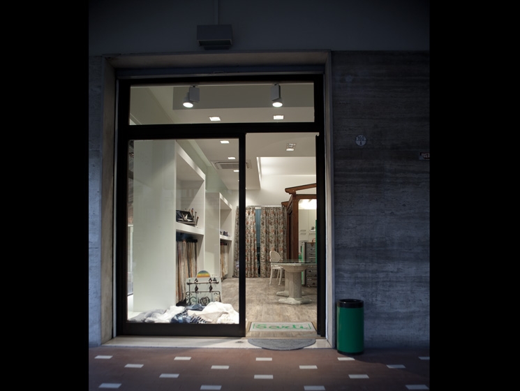 Ingresso NUOVO SHOWROOM SARTI